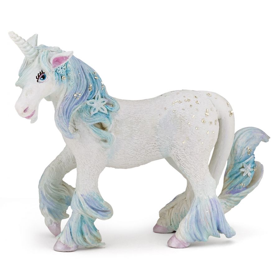 Weiße Einhornfigur mit blau-lila-rosa Mähne und Schweif, verziert mit Glitzer und Sternmotiven.
