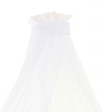 Transparenter, weißer Baldachin mit Rüschen am oberen Rand und breitem Band, der sanft nach unten fällt.