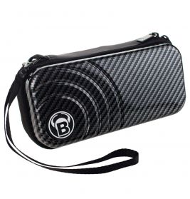 Schwarzes und graues Etui mit Carbonfaser-Muster, Reißverschluss und Handgelenkschlaufe.
