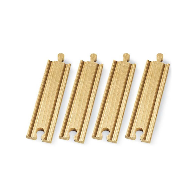 Vier Holzeisenbahnschienen liegen nebeneinander auf weißem Hintergrund.