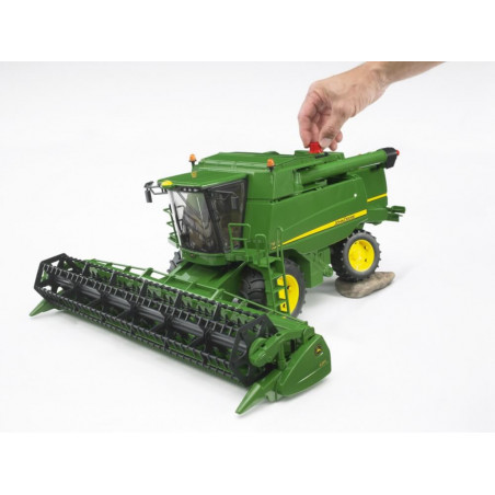 Bruder 02132 John Deere Mähdrescher T670i