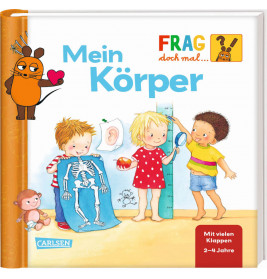 Buchcover: Drei Kinder erforschen Körperteile und Größe, links hält eine orange Maus freundlich ein Herz.