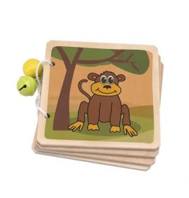 Holzkarte mit Cartoon-Affe unter einem Baum, befestigt an einer Schnur mit zwei gelben Glöckchen.