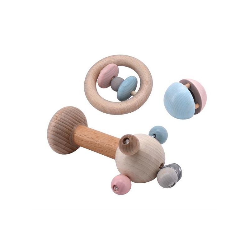 Drei Holz-Babyrasseln in Pastellfarben mit Ringen und Perlen in Rosa, Blau und Naturholz. Drei Holz-Babyrasseln in Pastellfarben mit Ringen und Perlen in Rosa, Blau und Naturholz.
