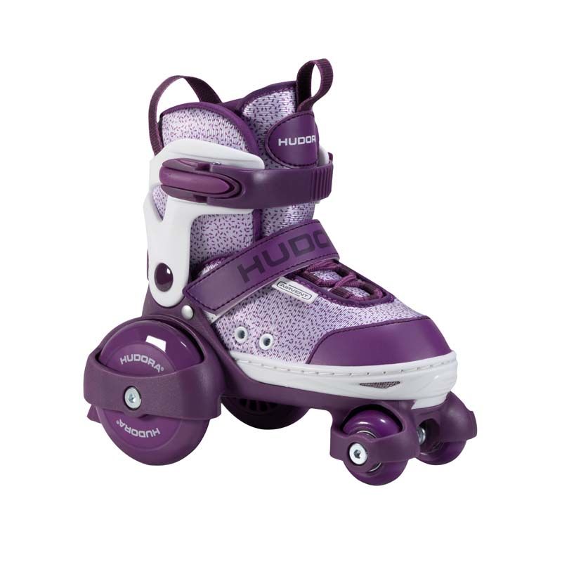 Lila-weißer, verstellbarer Kinderrollschuh mit drei Rollen und Klettverschlüssen. Lila-weißer, verstellbarer Kinderrollschuh mit drei Rollen und Klettverschlüssen.