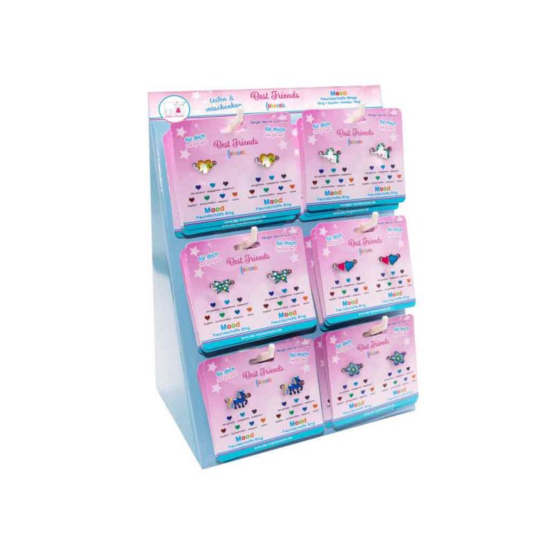 Display mit pastellrosa Verpackungen von Best Friends Stimmungsringen in verschiedenen Designs.