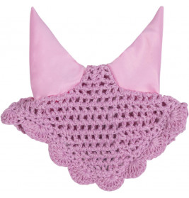 Rosa gehäkelte Fliegenhaube für Pferde mit Stoffohren und muschelförmigem Rand.