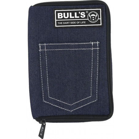 Reißverschlusstasche in Denim-Optik mit aufgesticktem Taschendesign und BULLS The Dart Side of Life-Label oben.