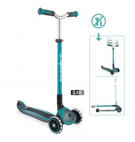 Blauer und schwarzer Dreirad-Roller mit verstellbarem Lenker, LED-Rädern und Symbol für Montageset.