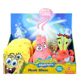 Box mit 20 cm Plüschfiguren: SpongeBob, Patrick, Thaddäus und Mr. Krabs.