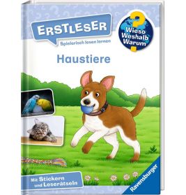 Kinderbuchcover mit fröhlichem Hund und Ball, einer Katze sowie zwei Vögeln. Titel: Haustiere.