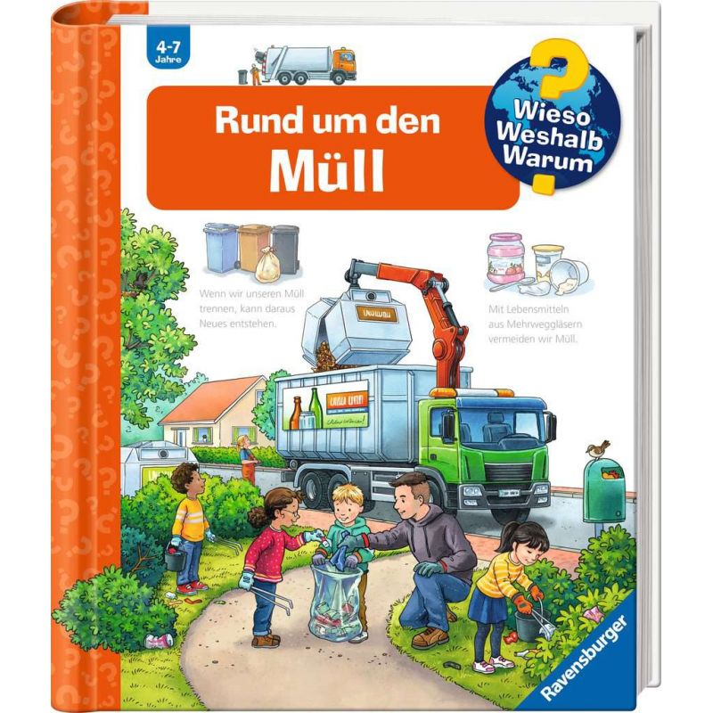 Kinder und Erwachsene trennen Müll draußen, während ein Müllwagen in einem Wohngebiet Abfall einsammelt.