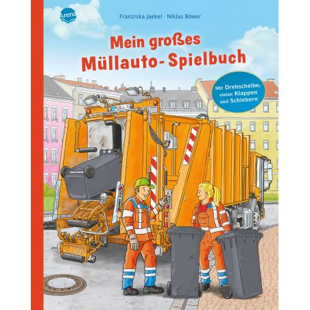 Zwei Müllwerker stehen an einem orangefarbenen Müllwagen mit Abfalltonnen in einer Stadtstraße.