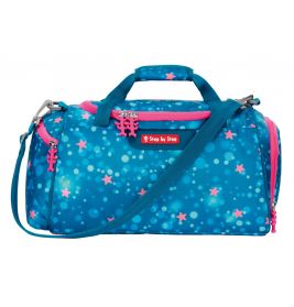 Blaue Sporttasche mit pinken Sternen, Schultergurt und Step by Step-Label auf der Vorderseite.