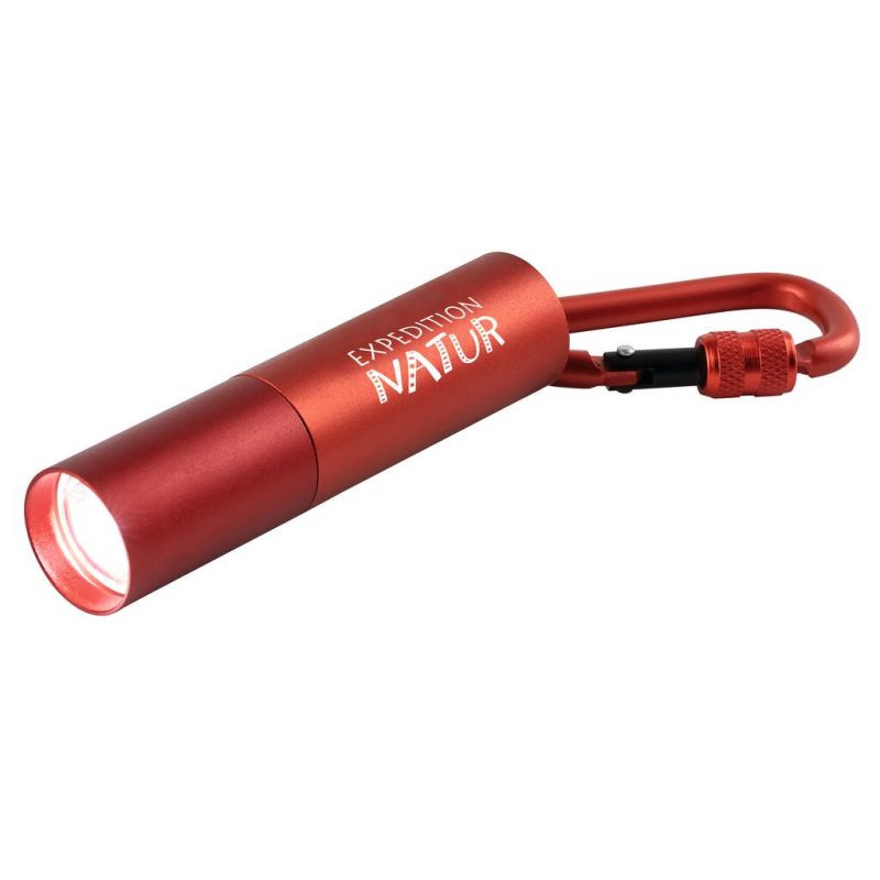 Rote Taschenlampe mit Expedition Natur-Aufdruck und integriertem Karabiner am Griff.