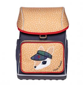 Kinder-Rucksack mit Hirschmotiv, Hut und gepunkteter, beigefarbener Klappe vor weißem Hintergrund.