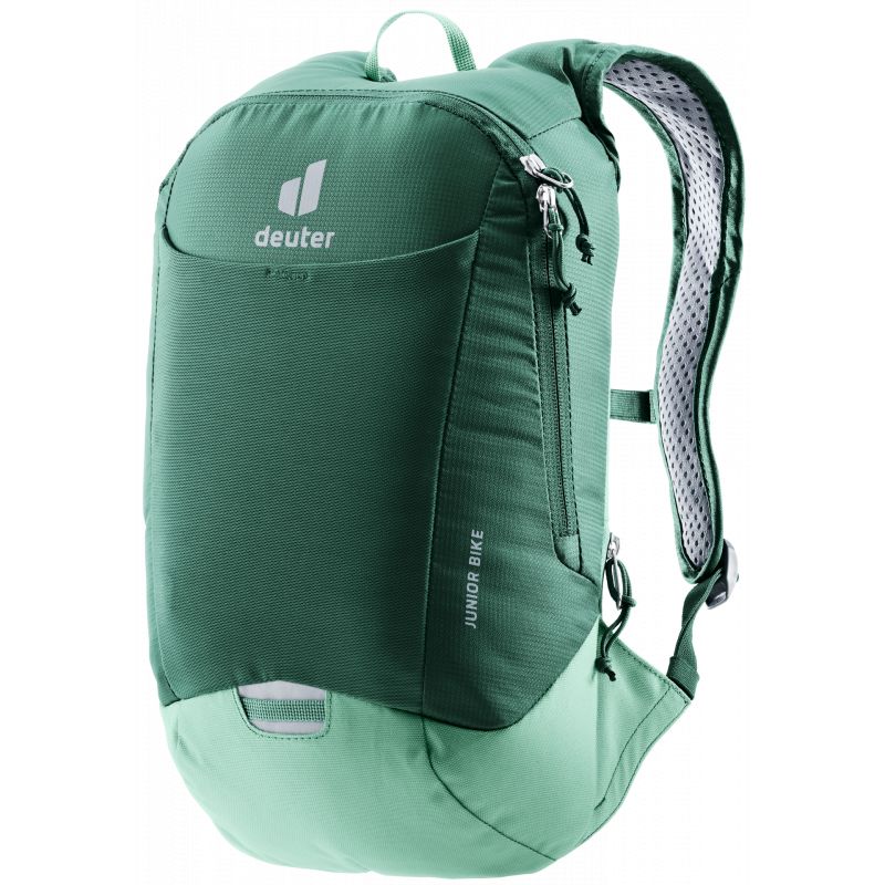 Grüner Deuter-Rucksack mit Frontreißverschluss, gepolsterten Schultergurten und dem Aufdruck JUNIOR BIKE. Grüner Deuter-Rucksack mit Frontreißverschluss, gepolsterten Schultergurten und dem Aufdruck JUNIOR BIKE.