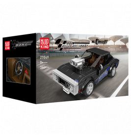 Schwarzer Sportwagen-Bausatz von Mould King in Box, vor Autobahn-Hintergrund.