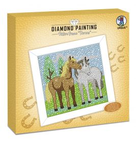 Diamond Painting Set mit Bild von zwei Pferden auf einer Wiese, Bäumen und blauem Himmel auf der Verpackung.