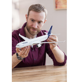 Airbus A330-300 - Lufthansa New Livery, Revell Modellbausatz