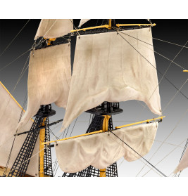 Model Set HMS Victory, Revell Modellbausatz mit Basiszubehör