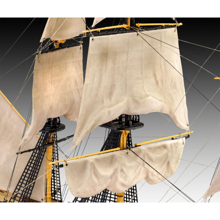 Model Set HMS Victory, Revell Modellbausatz mit Basiszubehör