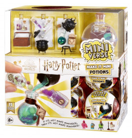 Harry Potter Mini Verse Zaubertrank-Set mit Flasche und kleinen Zubehörteilen in der Verpackung ausgestellt.
