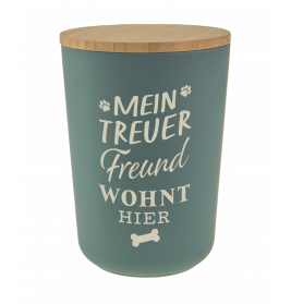 Grüner Behälter mit Holzdeckel, Aufschrift Mein treuer Freund wohnt hier, Pfotenabdrücke und Knochen.