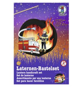 Laternen-Bastelset mit Feuerwehrmann, Schlauch, Feuerwehrwagen und brennendem Haus als Motiv.