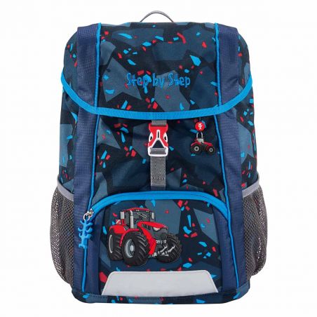 Dunkelblauer Kinder-Rucksack mit rotem Traktor-Motiv, blauen Abschlüssen und seitlichen Mesh-Taschen. Dunkelblauer Kinder-Rucksack mit rotem Traktor-Motiv, blauen Abschlüssen und seitlichen Mesh-Taschen.