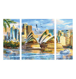 Farbiges Gemälde der Sydney Opera und Skyline mit Booten und Vögeln auf dem Wasser, verteilt auf drei Tafeln.