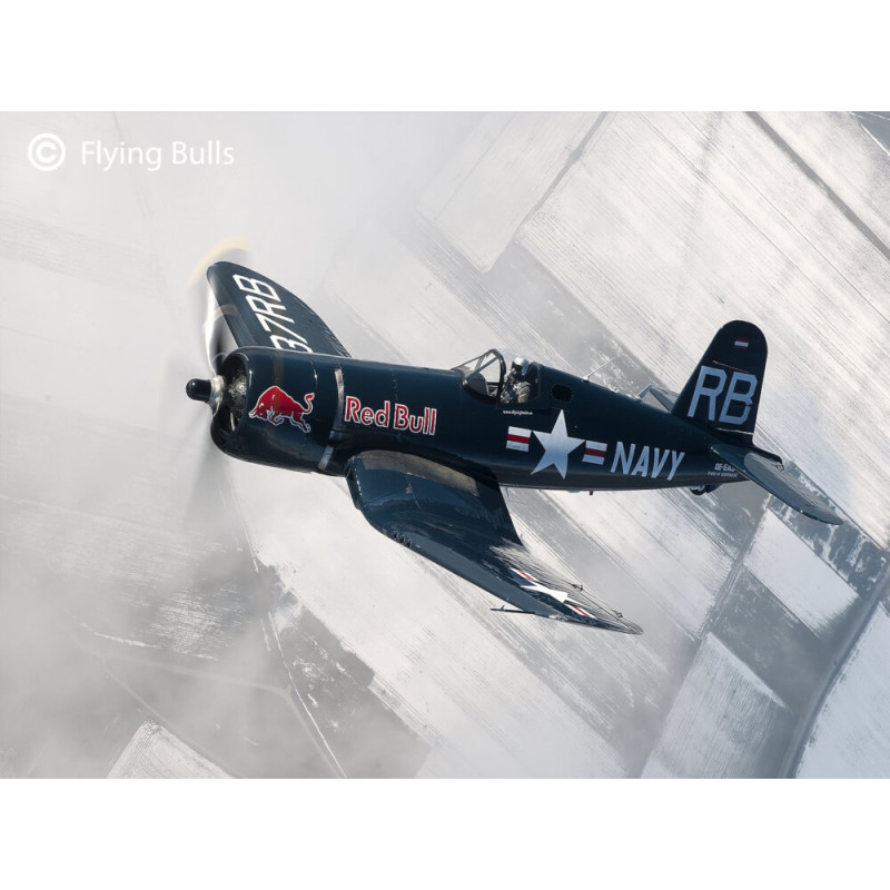 Geschenkset Flying Bulls F4U-4 Corsair, Revell Modellbausatz mit Basiszubehör