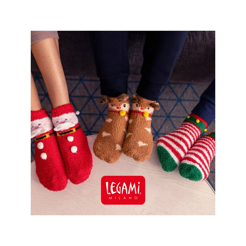 Drei festliche Sockenpaare - Santa, Rentier, gestreifter Elf - darunter das LEGAMI MILANO Logo.