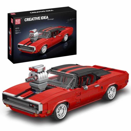 Rotes Muscle-Car-Bauset mit Kompressormotor, aufgebaut neben der Produktverpackung abgebildet.