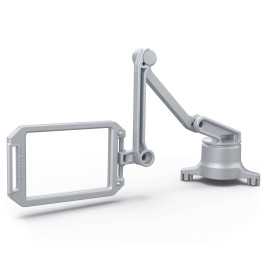 Mobile Tieraerztin mit Anhänger