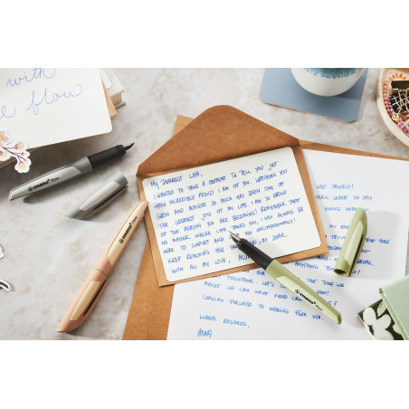 Füllhalter Flow M sortiert monochrome