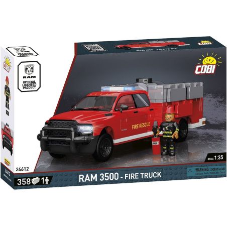 COBI RAM 3500 Feuerwehr-Bauset mit rotem Feuerwehrauto und Feuerwehrmann auf der Verpackung.