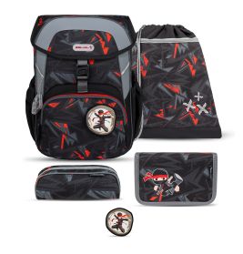 Schwarzes und rotes Schulset mit Ninja-Motiven: Rucksack, Beutel, Geldbörse und Federmäppchen.