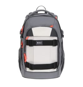 Grauer und weißer Rucksack mit schwarzen Trägern und orangefarbenen Reißverschluss-Zügen vor weißem Hintergrund.