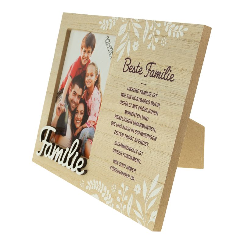 Holz-Bilderrahmen mit Familienfoto, floralen Mustern und deutschem Familienspruch auf der rechten Seite.