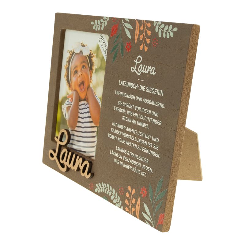 Holz-Bilderrahmen mit Blumenmuster, einem lachenden Kind und deutschem Text zum Namen "Laura".