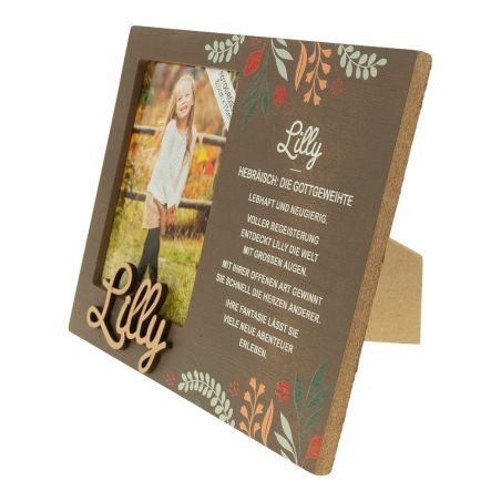 Holzrahmen mit Blumenmuster, Foto eines Mädchens und deutschem Text zum Namen Lilly.