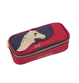 Rechteckiges rot-blaues Etui mit goldenem Pferdemotiv, goldenem Reißverschluss und JEUNE PREMIER-Aufschrift.