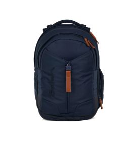 Dunkelblauer Rucksack mit braunen Zippern, Fronttasche und Satch-Logo auf weißem Hintergrund.