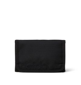 Schwarzes Setch-Portemonnaie aus Stoff mit Überschlag, geschlossen vor weißem Hintergrund.
