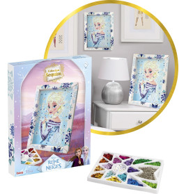 Frozen Glitzerbild-Set mit Elsa-Porträt, Pailletten-Schale und gerahmtem Kunstwerk im Zimmer ausgestellt.
