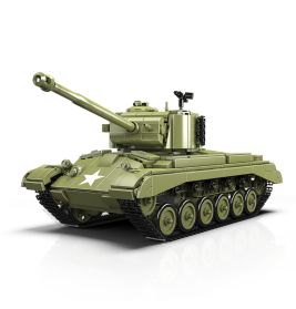 Grüner Spielzeugpanzer mit weißem Stern, sichtbaren Ketten und Kanone aus schräger Vorderansicht.