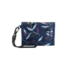Dunkelblaues Portemonnaie mit floralen Blättermustern und schwarzer Handschlaufe.