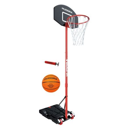 Tragbares Basketballkorb-Set mit Rückwand, orangem Ball und Handpumpe vor weißem Hintergrund. Tragbares Basketballkorb-Set mit Rückwand, orangem Ball und Handpumpe vor weißem Hintergrund.