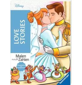 Cinderella und Prinz küssen sich bei ihrer Hochzeit, umgeben von fröhlichen Tieren.